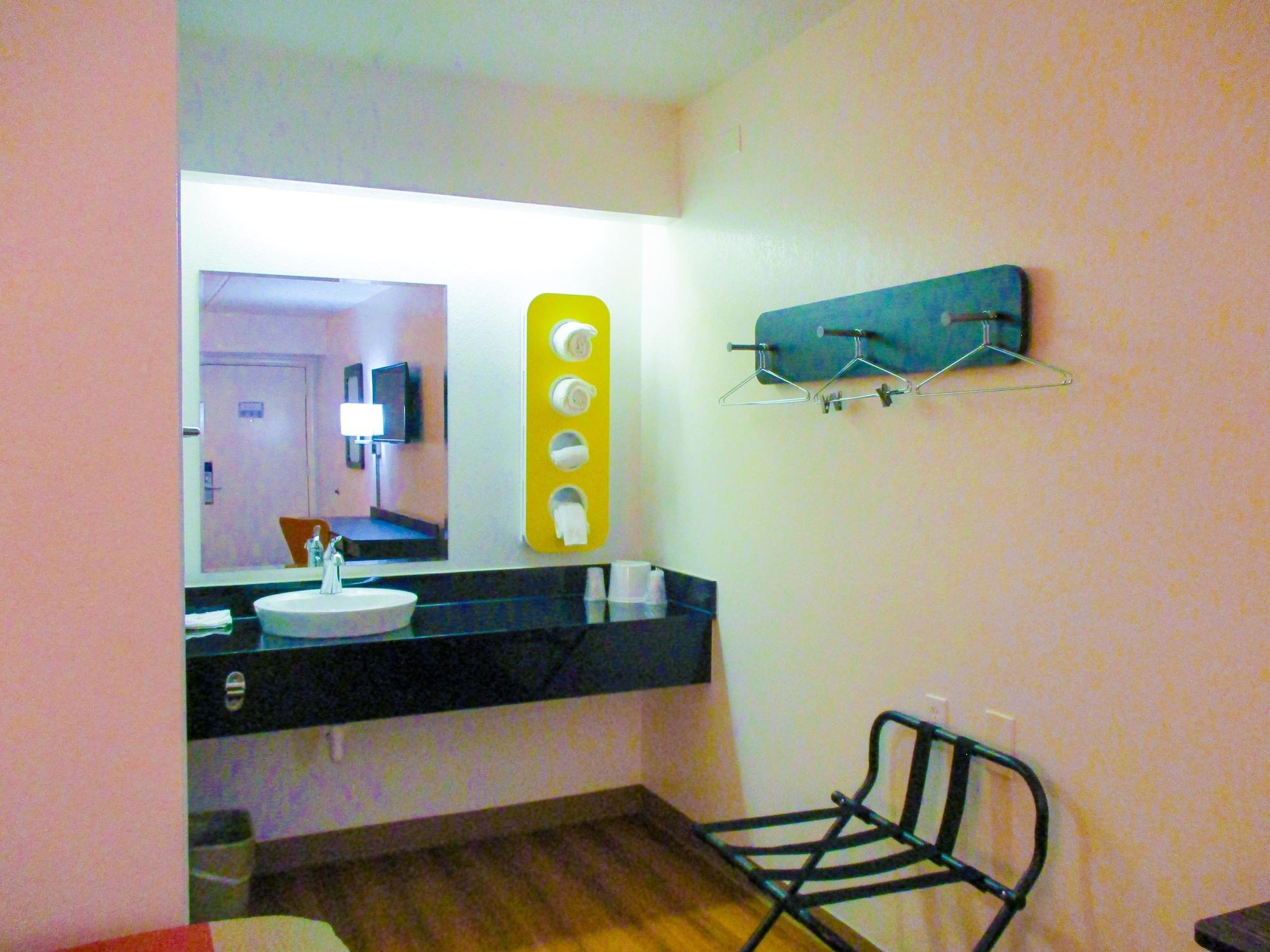 Motel 6-Memphis, Tn - Downtown Zewnętrze zdjęcie